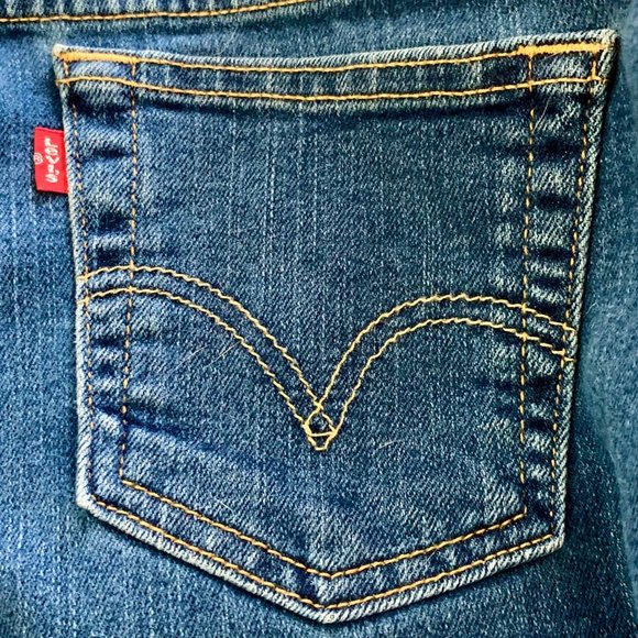 Levi's High Rise Blue Jean Denim Shorts Red Tab Juniors Size 5 - Picture 5 of 8